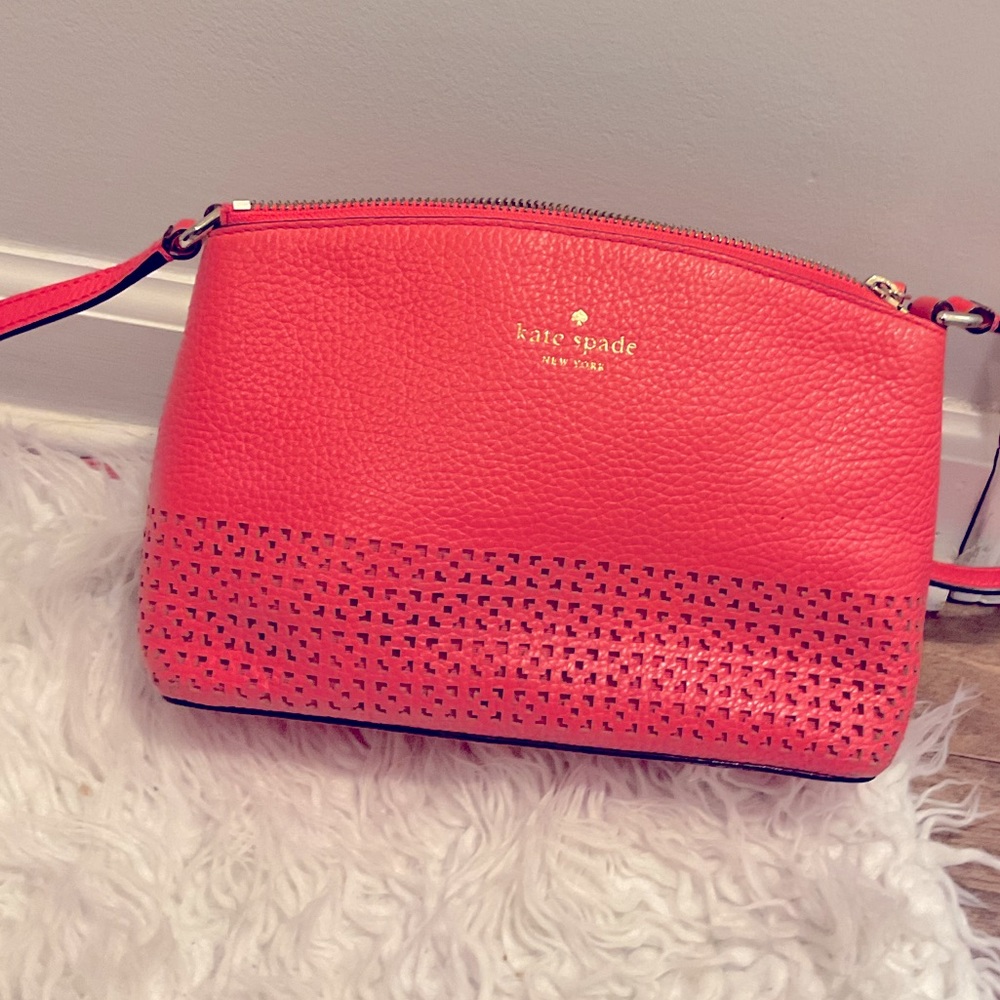 EUC Kate Spade crossbody purse $75